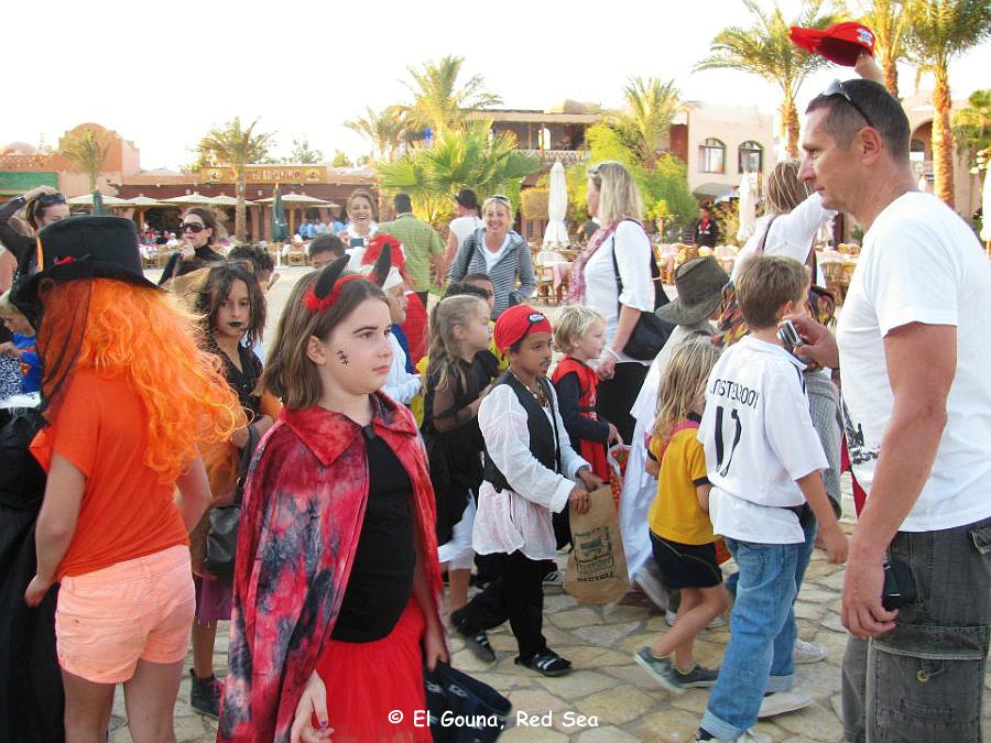 Halloween Parade 100